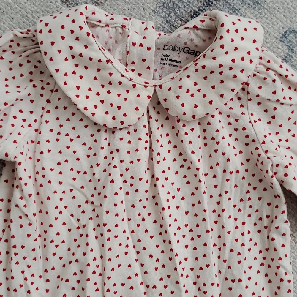 Baby Gap Infant Girls Tiny Hearts Collared Bodysuit Sz6-12m